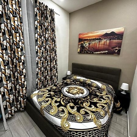 B&B Spaccanapoli A Due Passi Da Via Tribunali Eksteriør billede